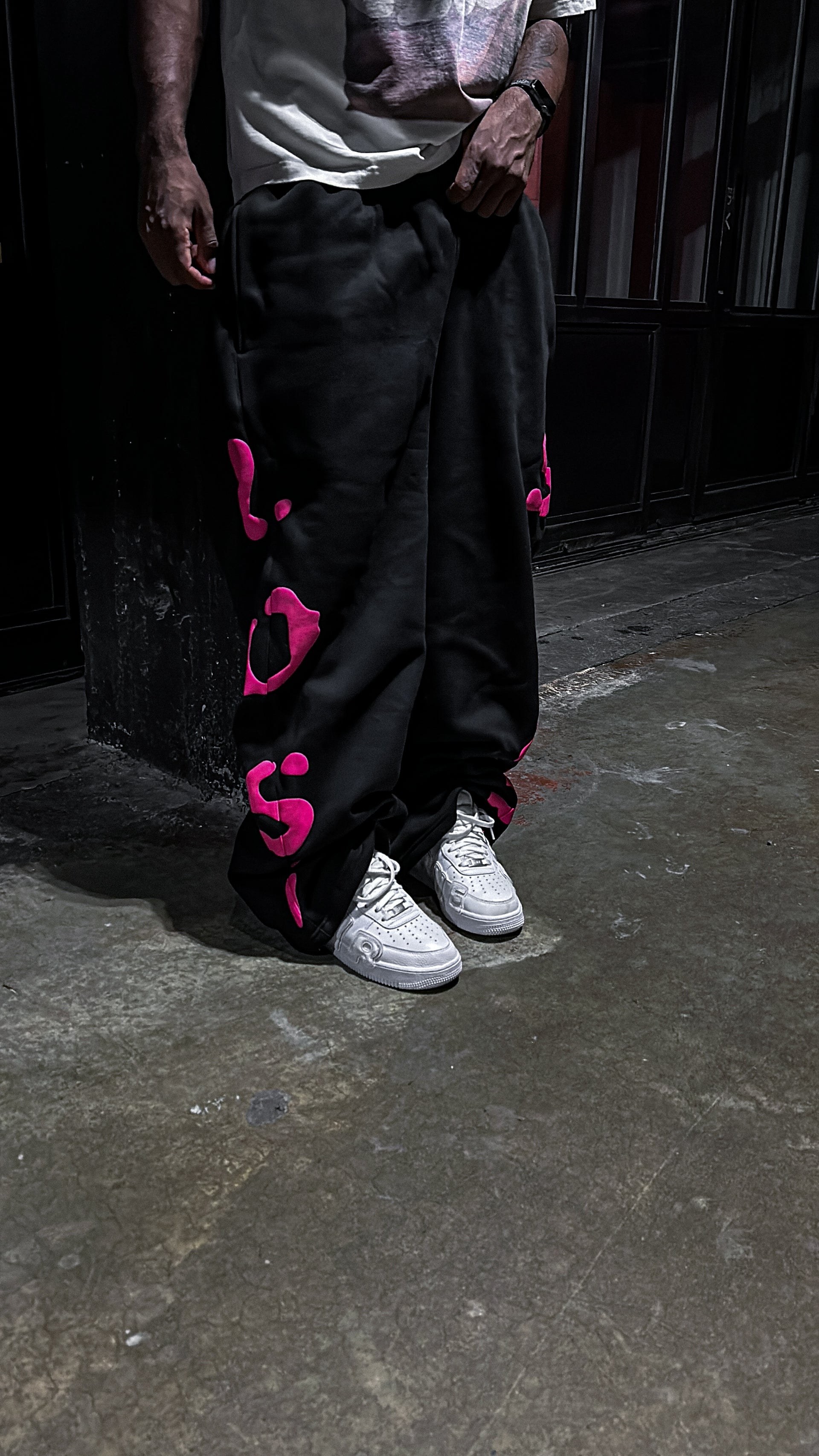 “BLAZE BLACK” AURORA V2 BAGGY SWEATS