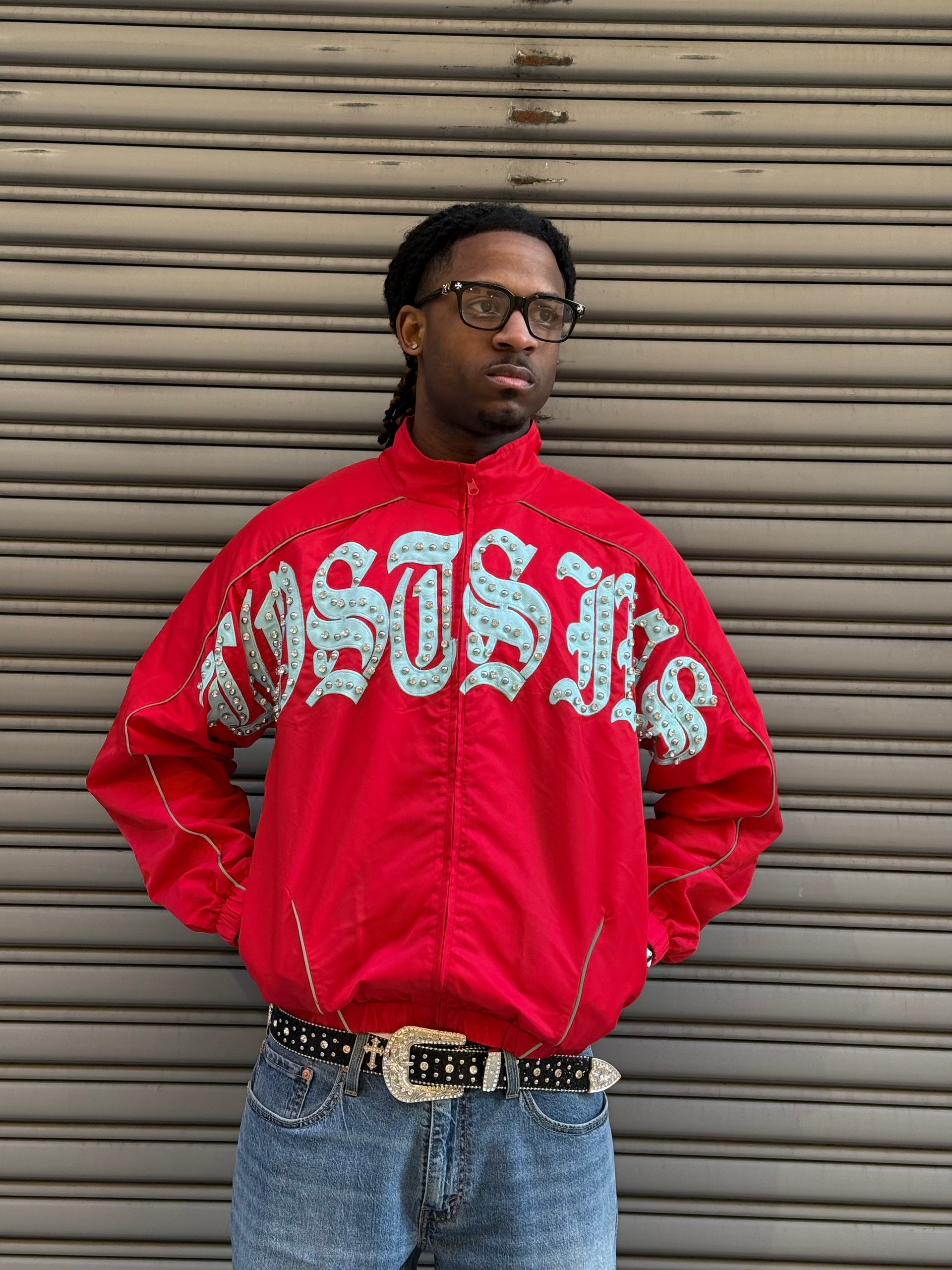 RED "LOST TRACKY"